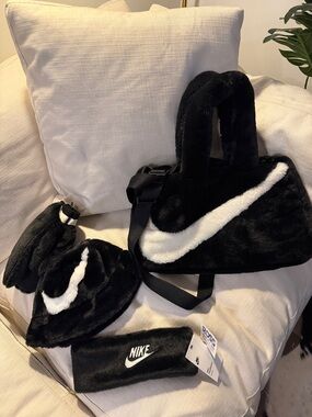 Nike Black & White Faux Fur Bag Set